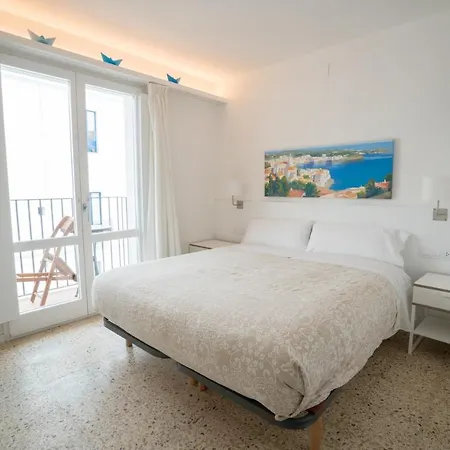 Marina 3* Cadaqués