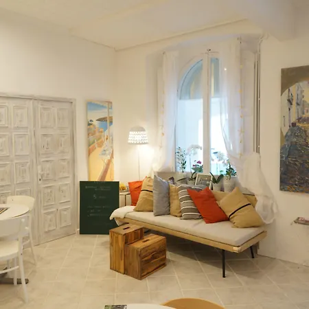 بيت ضيافة Marina 2*