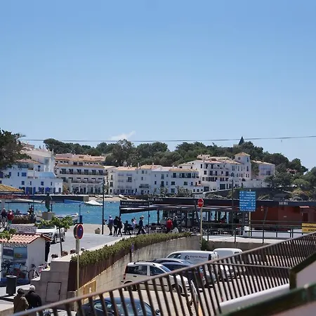 Marina Konukevi Cadaqués